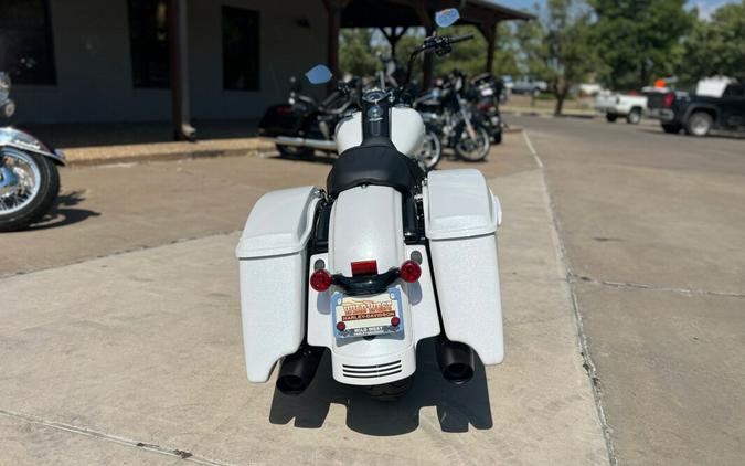 2024 Harley-Davidson® Road King® Special White Onyx Pearl - Black Finish