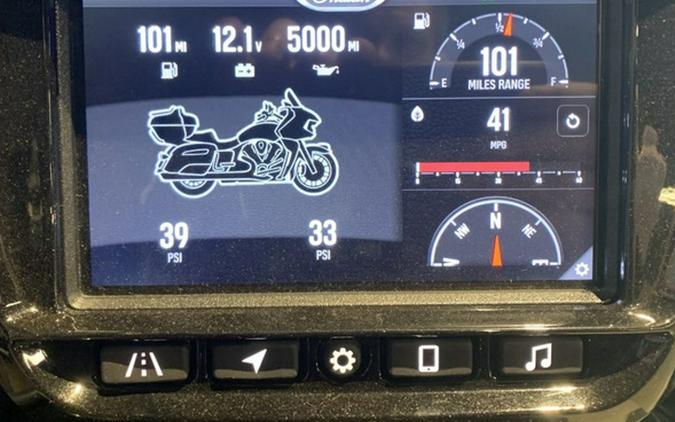 2023 Indian Pursuit Dark Horse with Premium Package Silver Qua