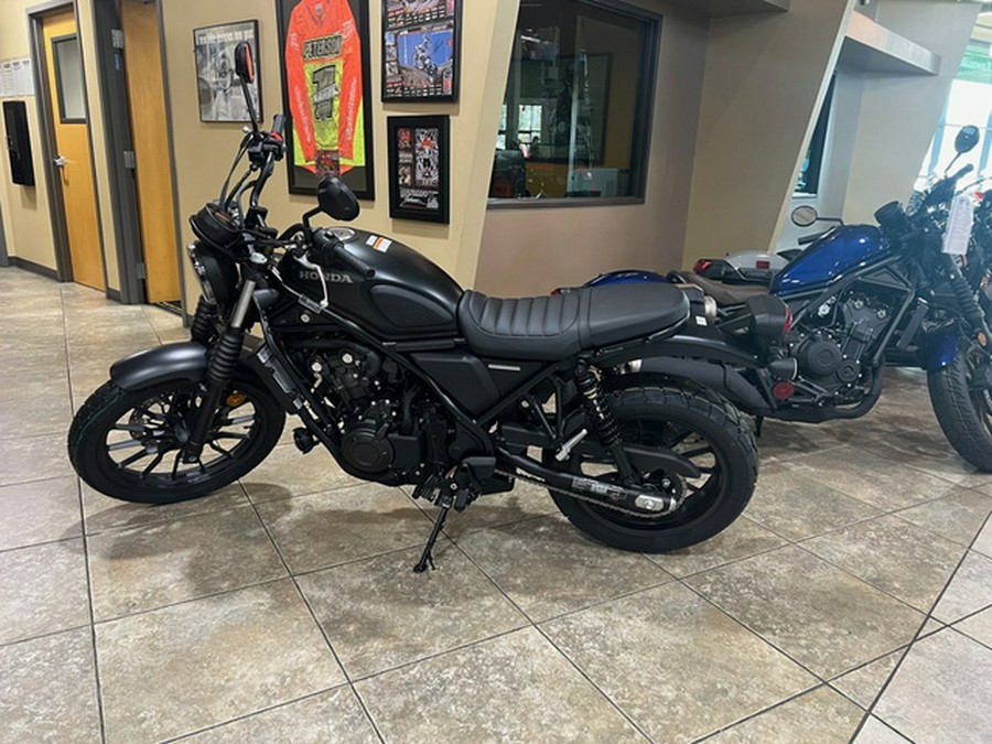 2025 Honda SCL500 500