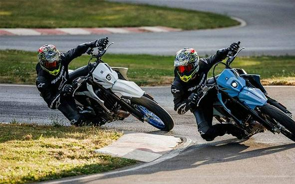 2026 Suzuki DR-Z4SM