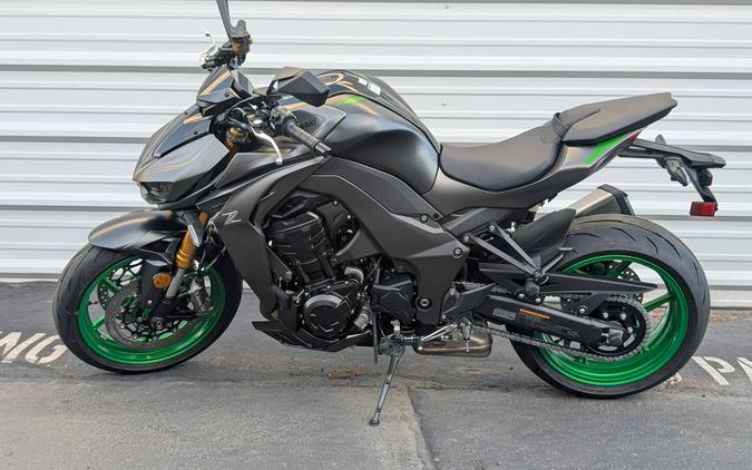 2026 Kawasaki Z1100 SE ABS Metallic Matte Graphenesteel Gray/Metallic Matte Carbon Gray - 000008