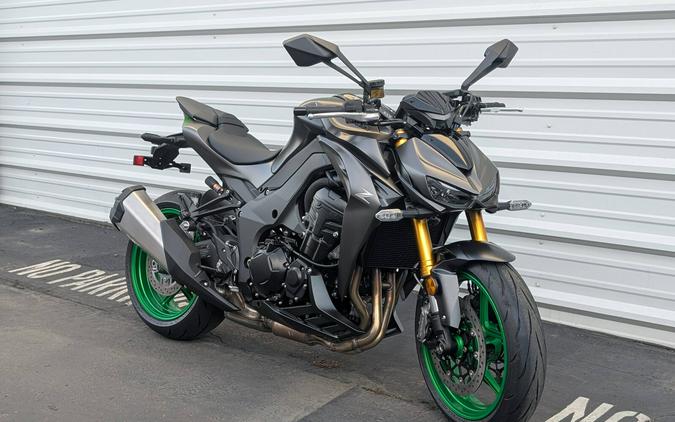 2026 Kawasaki Z1100 SE ABS Metallic Matte Graphenesteel Gray/Metallic Matte Carbon Gray - 000008