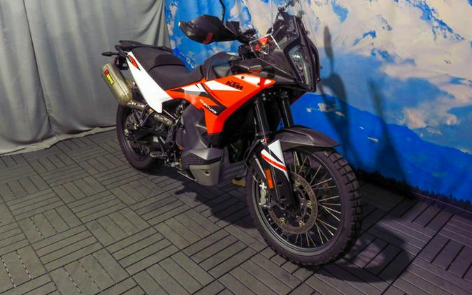2023 KTM Adventure 890