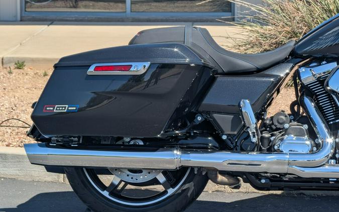 2026 Harley-Davidson® Street Glide® Midnight Ember Chrome Trim
