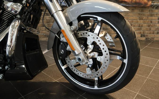 2025 Street Glide (FLHX)