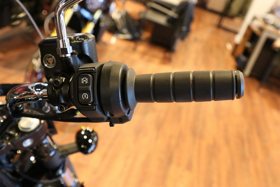 2025 Indian Motorcycle® Super Scout® Black Smoke with Graphics