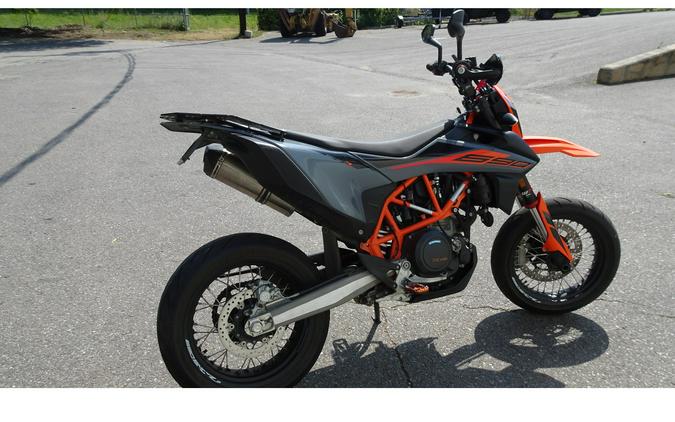 2022 KTM SMC 690 R