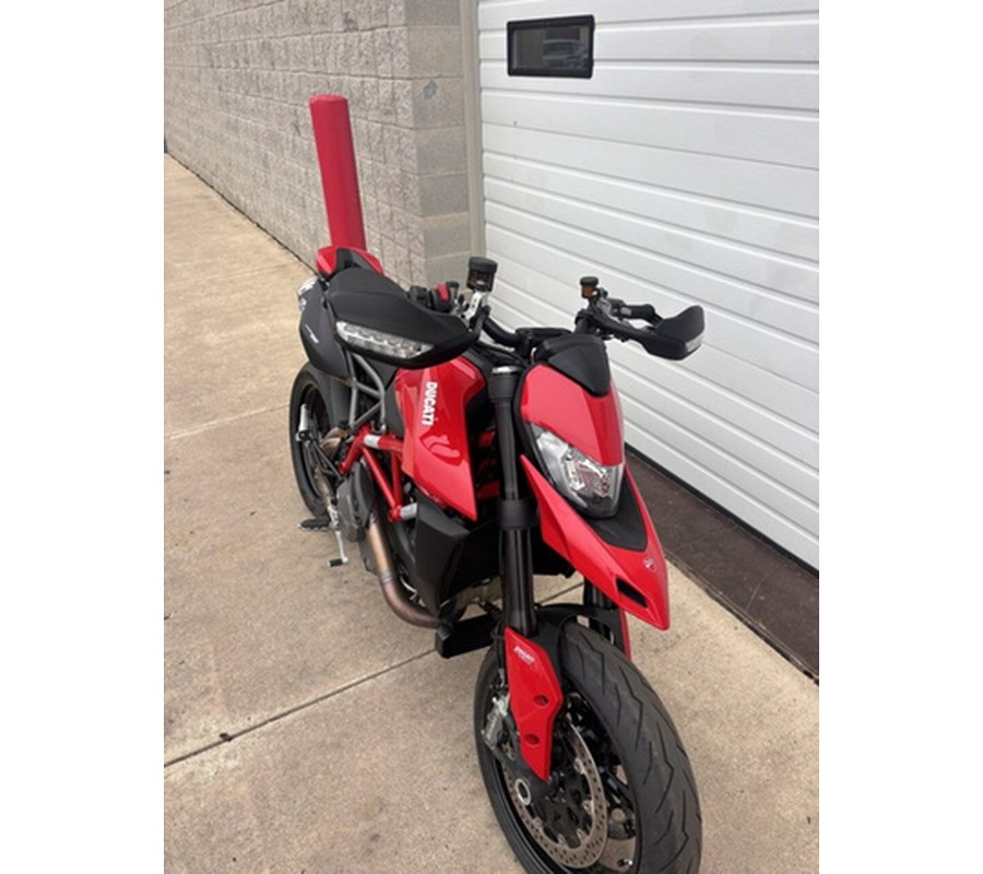 2025 Ducati Hypermotard 950 Ducati Red