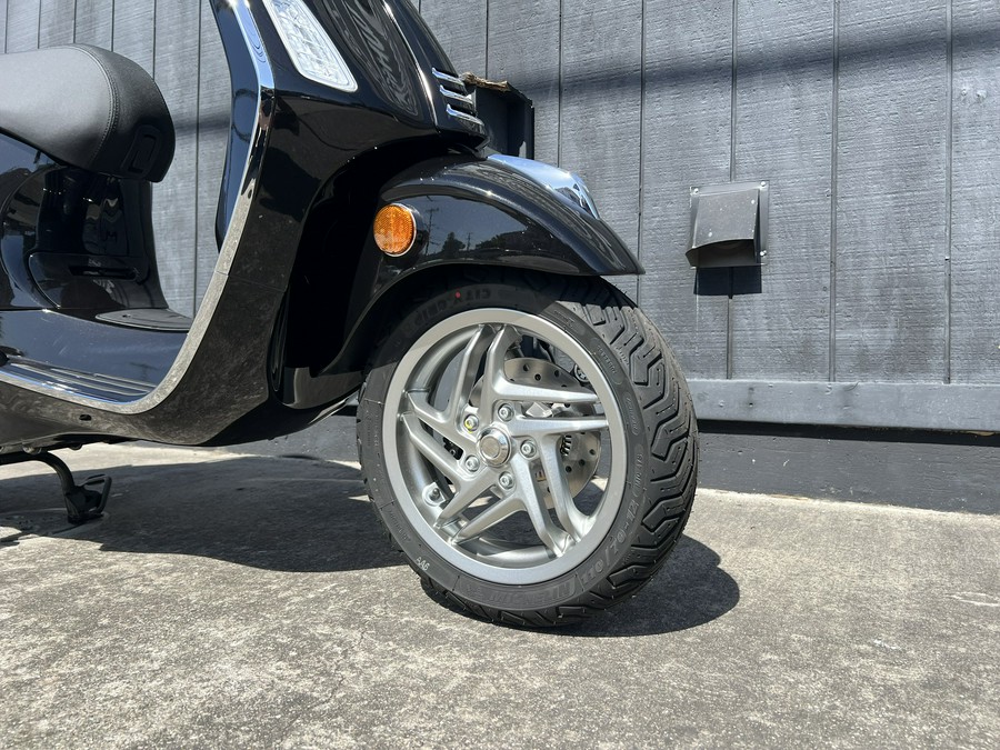 2027 Vespa Primavera 150