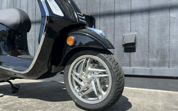 2027 Vespa Primavera 150