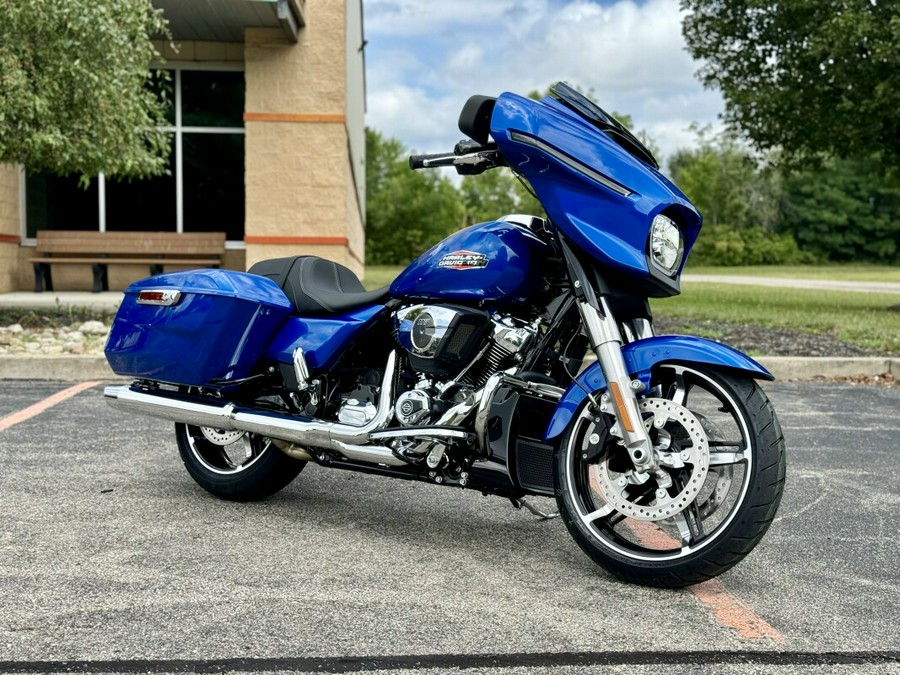 2024 Harley-Davidson Street Glide® Blue Burst