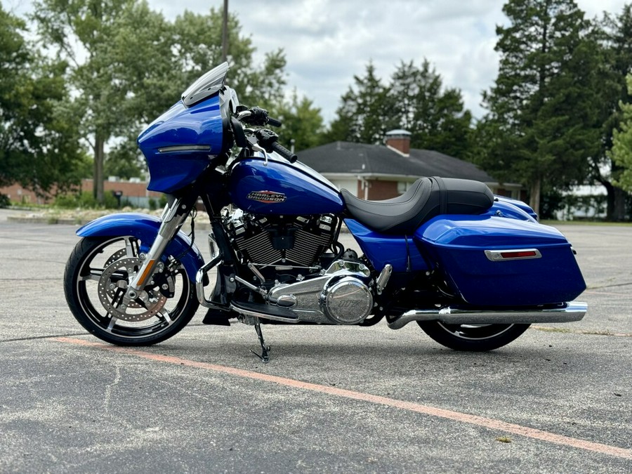 2024 Harley-Davidson Street Glide® Blue Burst