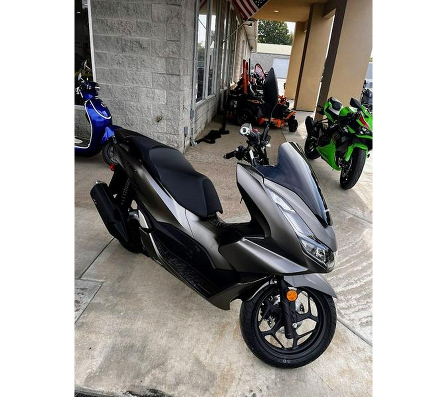 2023 Honda® PCX150AP