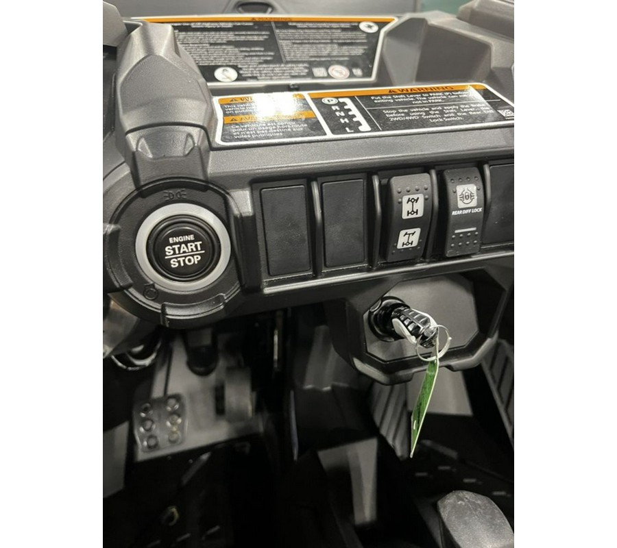 2025 Can-Am Commander MAX DPS 1000R