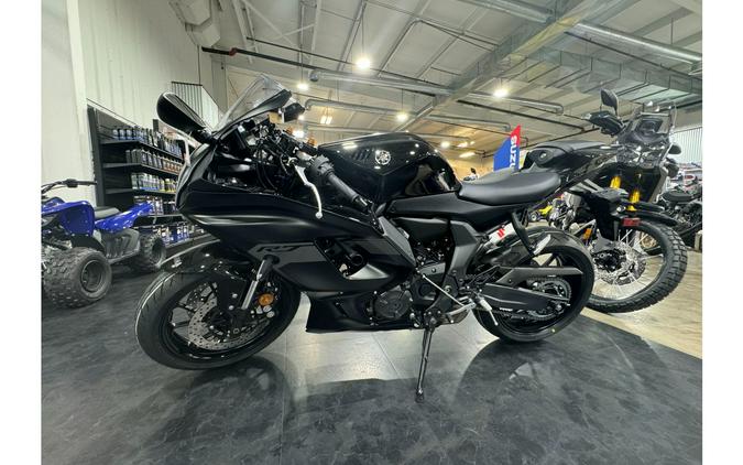 2025 Yamaha YZF-R7