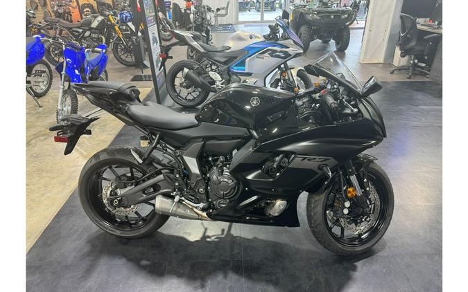 2025 Yamaha YZF-R7