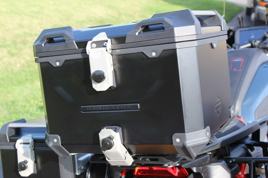 RA1250SE 2025 CVO™ Pan America®