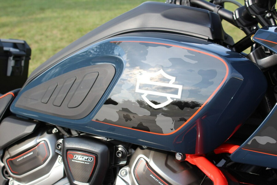RA1250SE 2025 CVO™ Pan America®