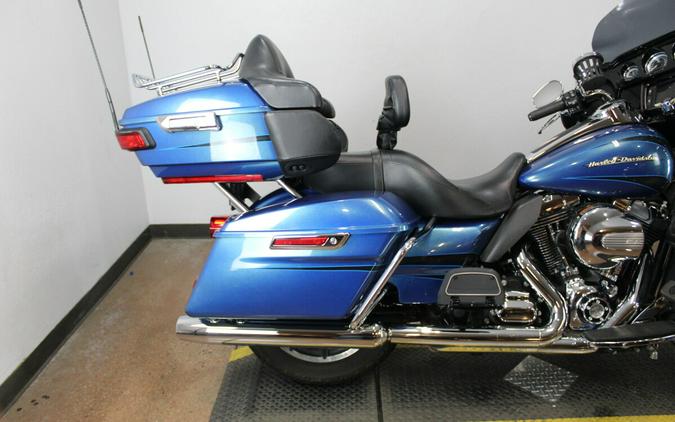 Harley-Davidson® Electra Glide® Ultra Limited 2014 FLHTK 608470T DAYTONA BLUE