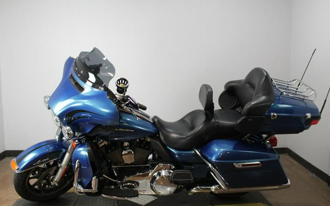 Harley-Davidson® Electra Glide® Ultra Limited 2014 FLHTK 608470T DAYTONA BLUE