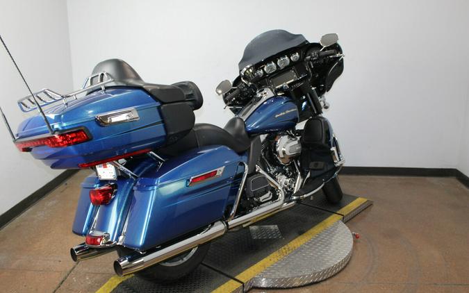 Harley-Davidson® Electra Glide® Ultra Limited 2014 FLHTK 608470T DAYTONA BLUE