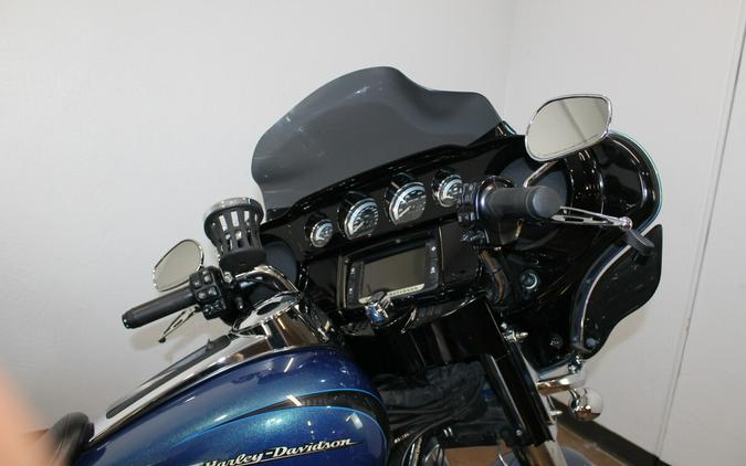 Harley-Davidson® Electra Glide® Ultra Limited 2014 FLHTK 608470T DAYTONA BLUE