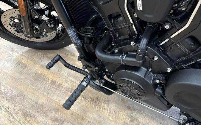 2026 Indian Scout Bobber Maroon Metallic Smoke