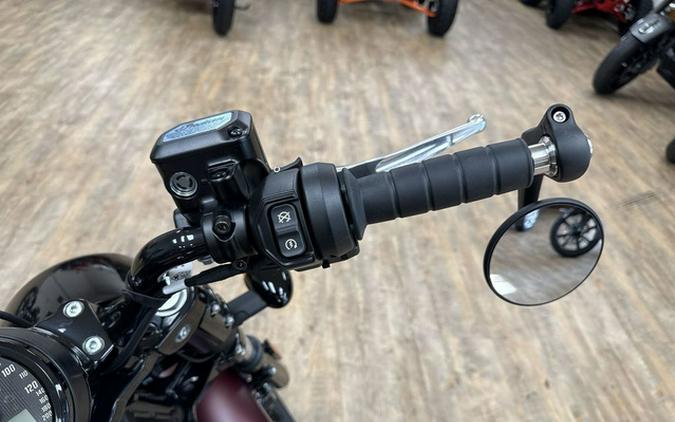 2026 Indian Scout Bobber Maroon Metallic Smoke