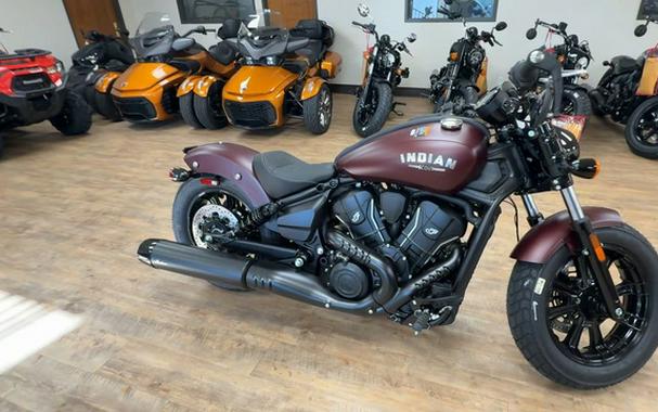 2026 Indian Scout Bobber Maroon Metallic Smoke
