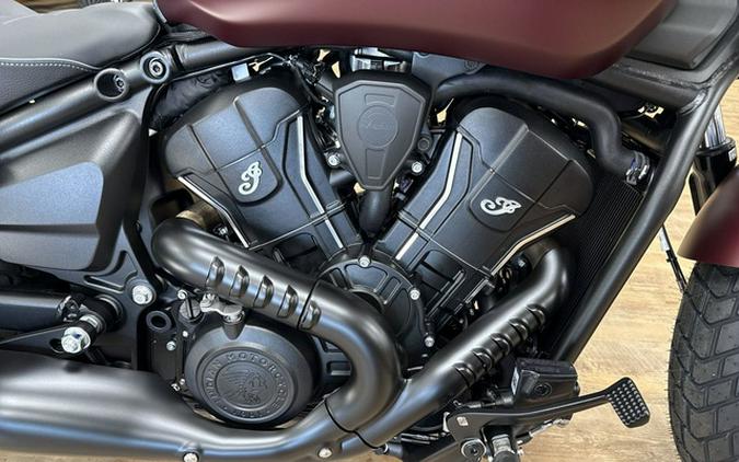 2026 Indian Scout Bobber Maroon Metallic Smoke