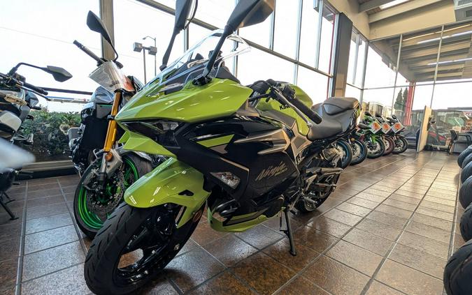 2026 Kawasaki NINJA 500 ABS Metallic Yellowish Green/Ebony - A78779
