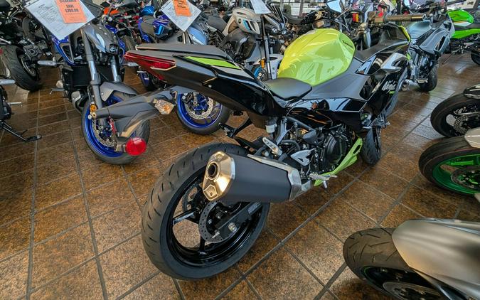 2026 Kawasaki NINJA 500 ABS Metallic Yellowish Green/Ebony - A78779