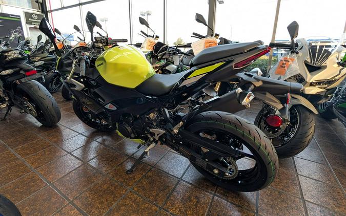 2026 Kawasaki NINJA 500 ABS Metallic Yellowish Green/Ebony - A78779