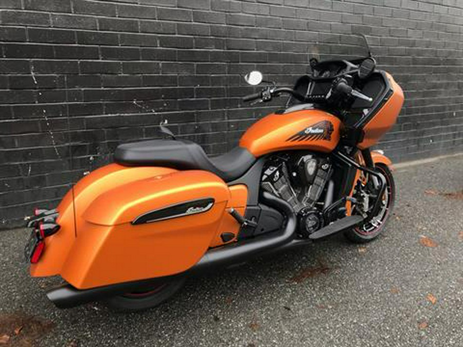 2023 Indian Motorcycle Challenger® Dark Horse® Icon