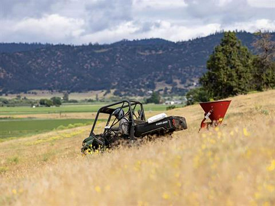 2025 Can-Am Defender HD7