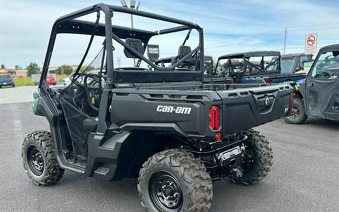 2025 Can-Am Defender HD7