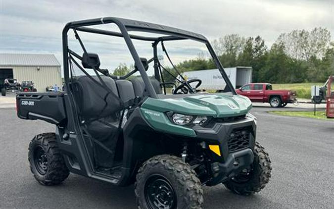 2025 Can-Am Defender HD7