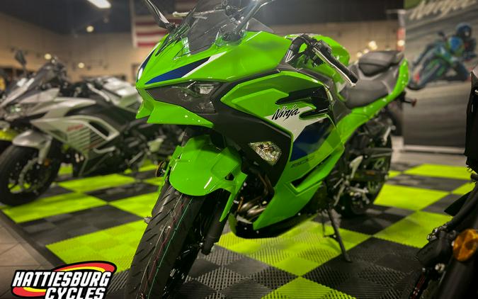 2026 Kawasaki Ninja® 500 Base