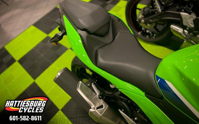 2026 Kawasaki Ninja® 500 Base