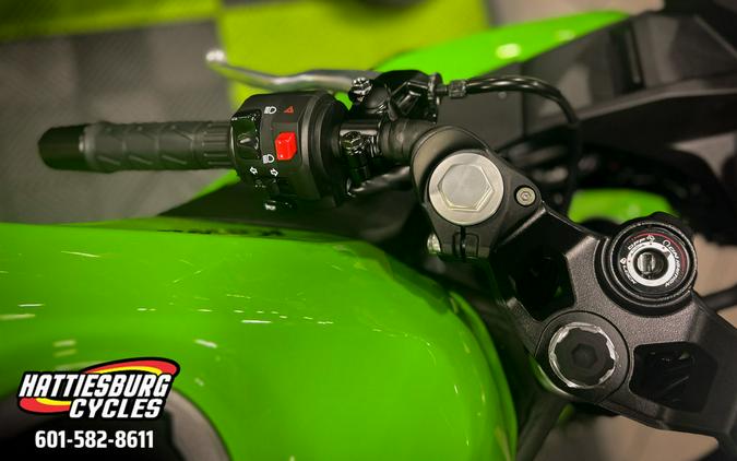 2026 Kawasaki Ninja® 500 Base