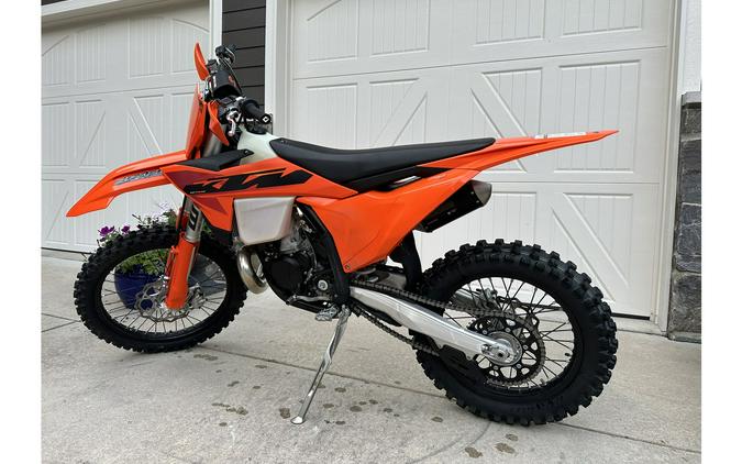 2025 KTM DEMO 250 XC