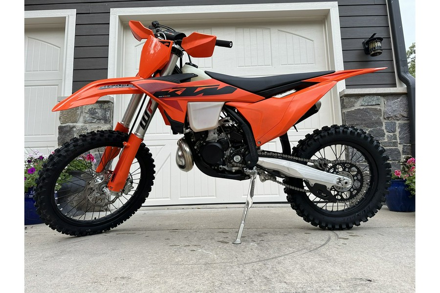 2025 KTM DEMO 250 XC