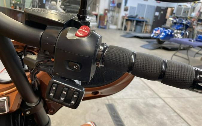 2013 Victory Motorcycles Cross Country Gloss Black