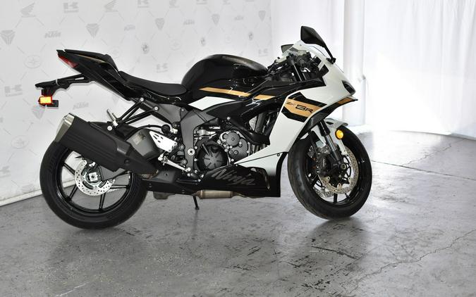 2026 Kawasaki NINJA ZX 6R ABS