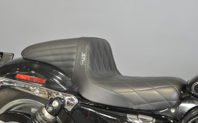 2015 Harley-Davidson 1200 Custom Vivid Black