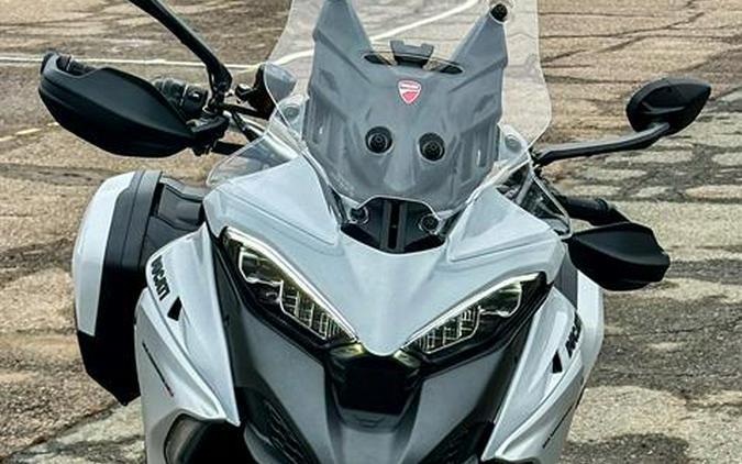 2023 Ducati Multistrada V4 S Travel & Radar Spoked Wheels