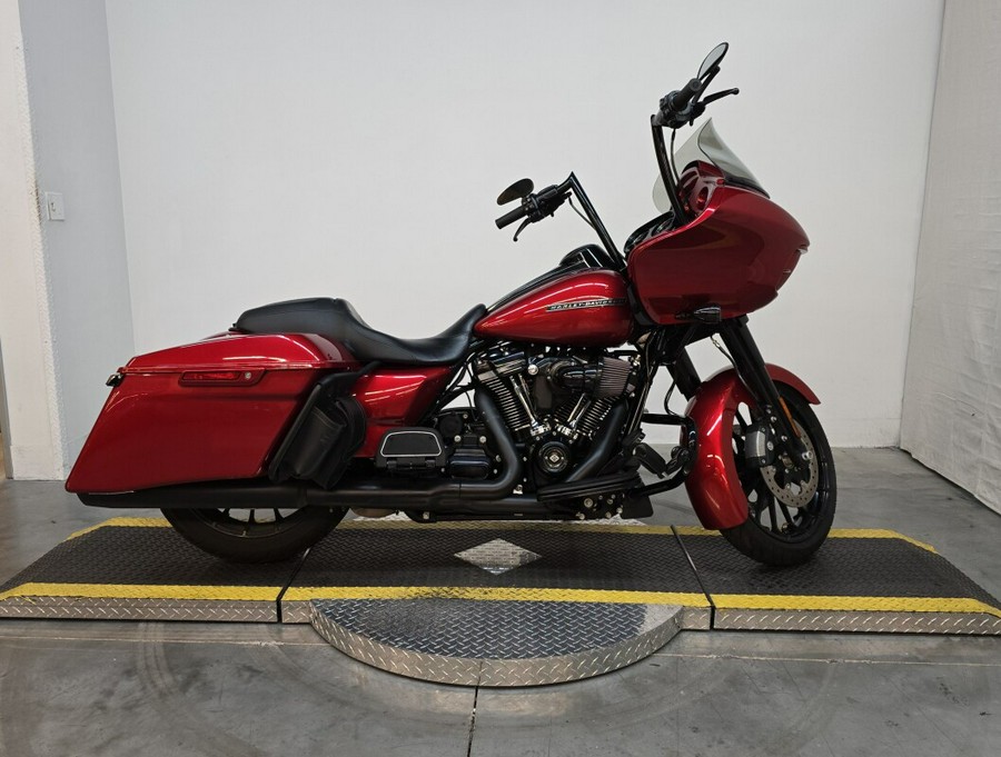 FLTRXS 2018 Road Glide Special