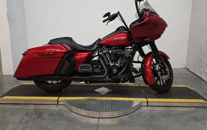 FLTRXS 2018 Road Glide Special