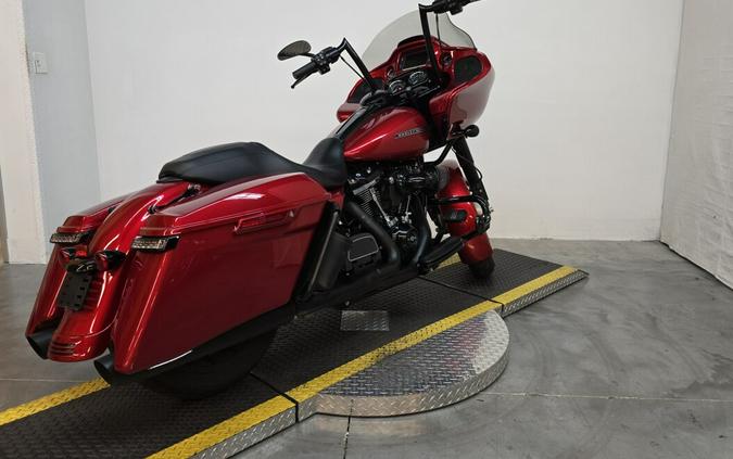 FLTRXS 2018 Road Glide Special