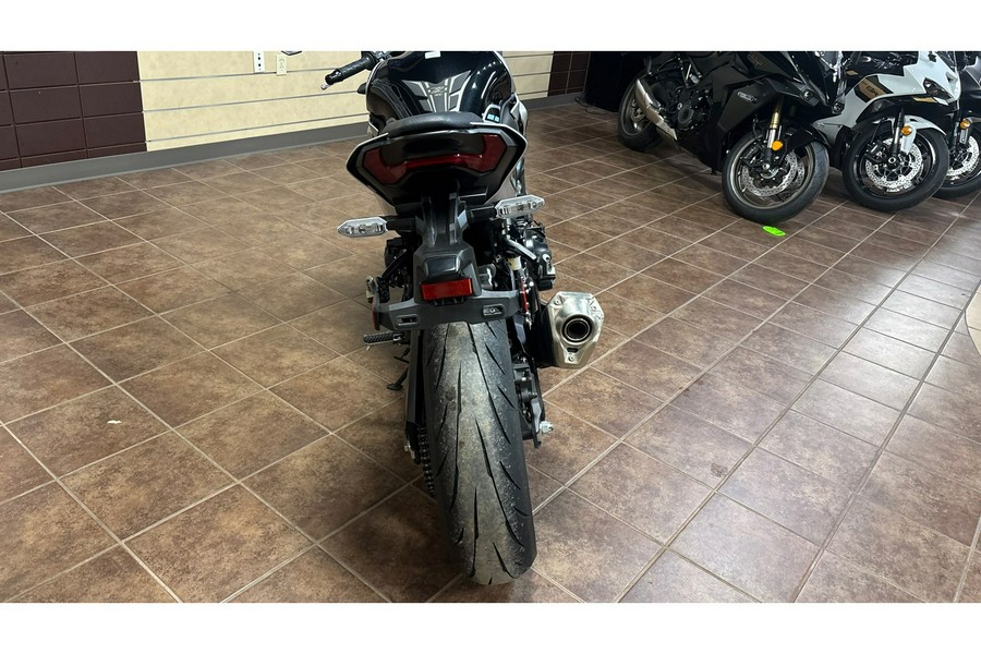 2025 Kawasaki ZR900SSFNN